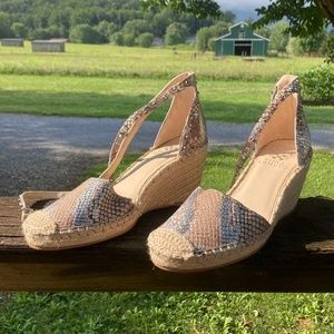 SOLD Vince Camuto Vanissa Snakeskin Strappy Wedge NOWT Size 6.5
